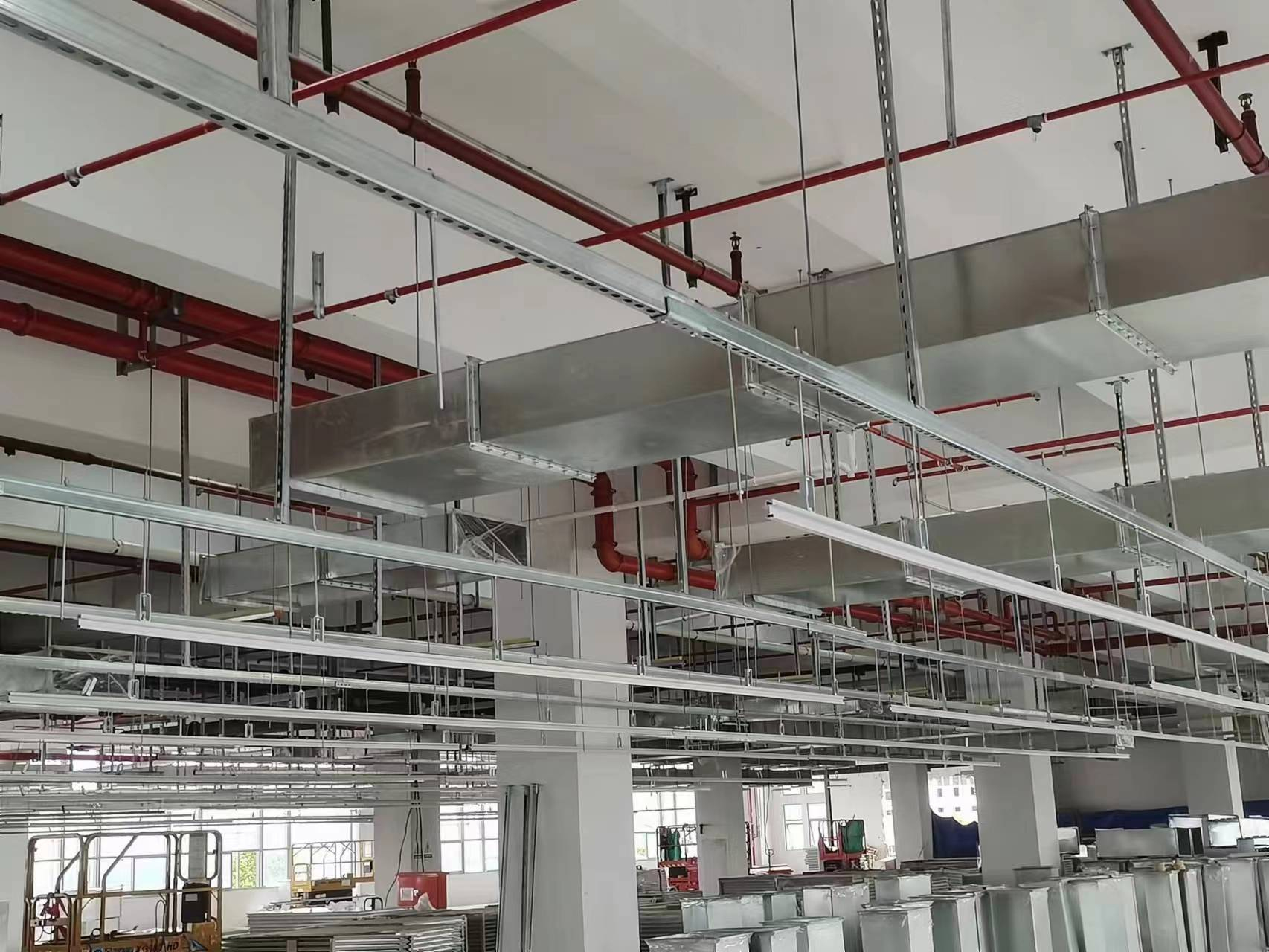 技术：二次钢结构的设计和施工